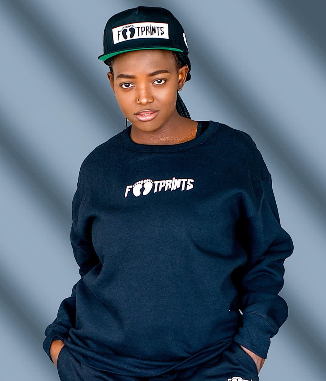 Footprint Roun-dneck long sleeve T-shirt (black edition)