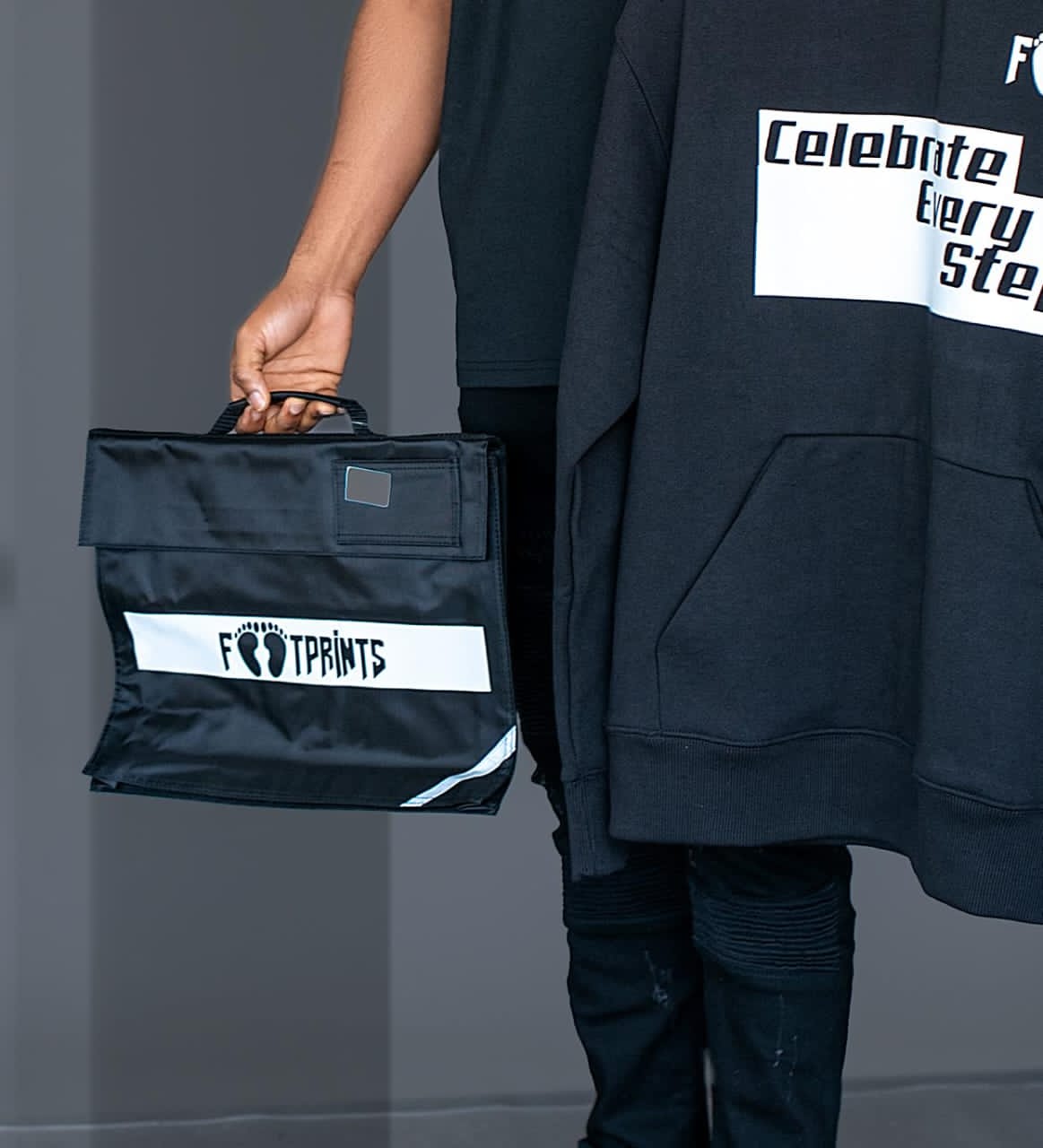 Footprints book bag(black)